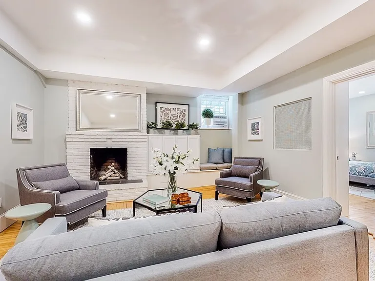 278 Clarendon St #1 — Photo 3