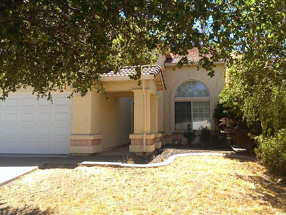 2nd image of 2262 Oak Hills Dr