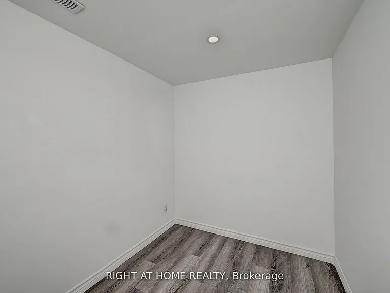 10 Monroe St #BASEMENT — Photo 10