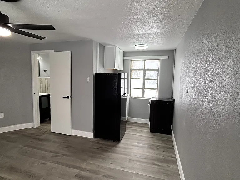 501 S Main St — Photo 7