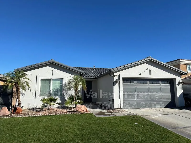 3 bed, 2.0 bath, 1693 sqft, $3,495 — Photo 3