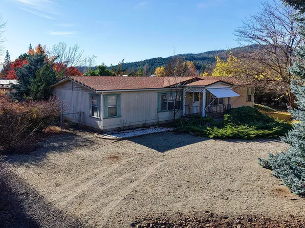 501 Buckhorn Ln, Shady Cove, OR 97539