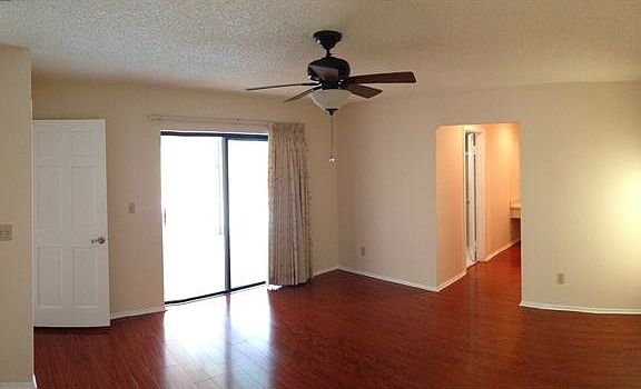 5th image of 516 NW 104th Ter