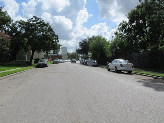5th image of 6202 Skyline Dr APT 48