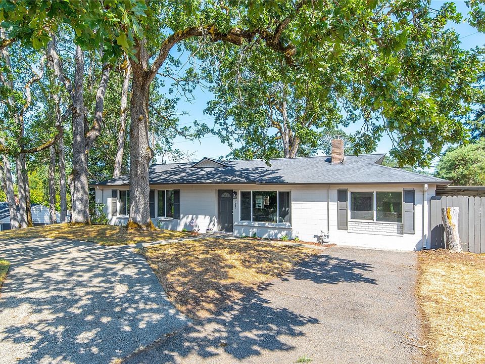 1st image of 7901 Fairway Drive SW