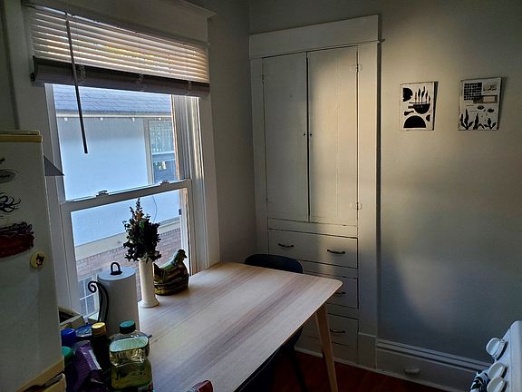2nd image of 711 Fulton St E #4
