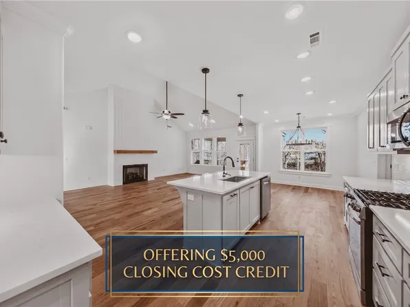 26 Smart Ln, Bella Vista, AR 72715