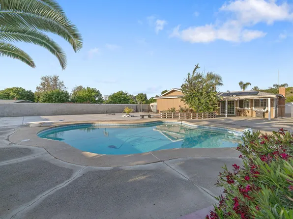 11 S Byron Drive, Lemoore, CA 93245