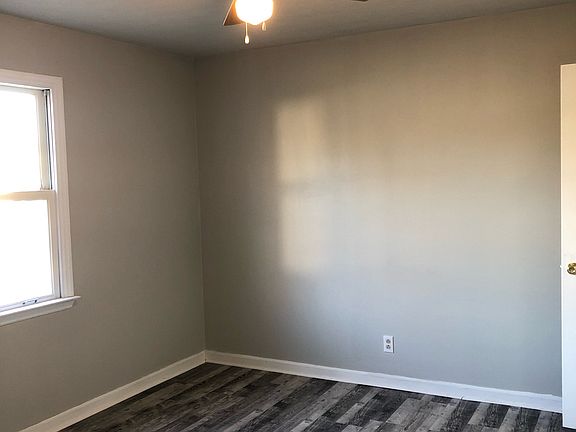 5th image of 123 Holly Ct