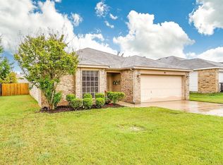 660 Rosario Ln, Fort Worth, TX 76109
