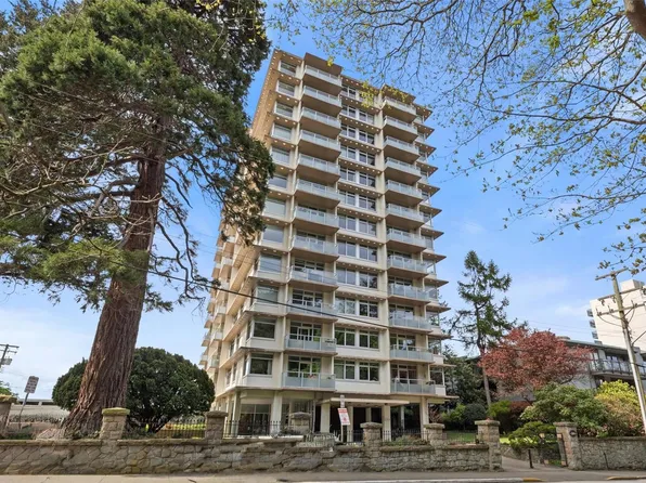 250 Douglas St #1005, Victoria, BC V8V 2P4