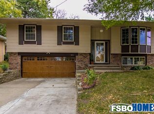 2711 67th St, Des Moines, IA 50322