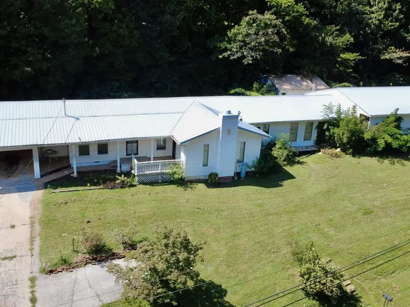 1115 Law Rd, Louisville, TN 37777