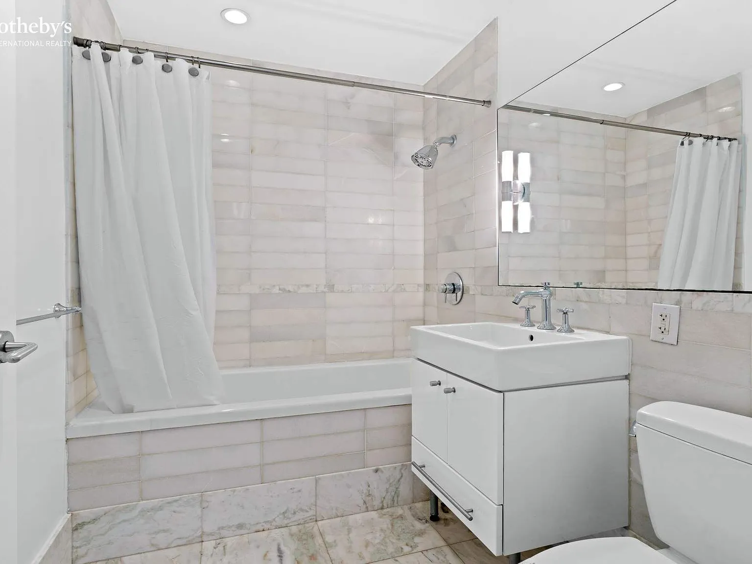 635 West 42nd Street — Photo 4