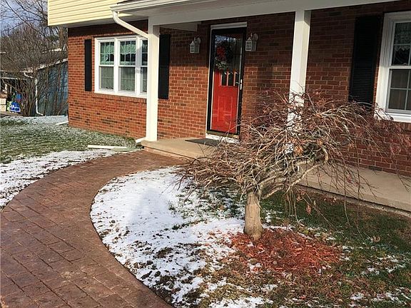 4th image of 32 Matthew Dr