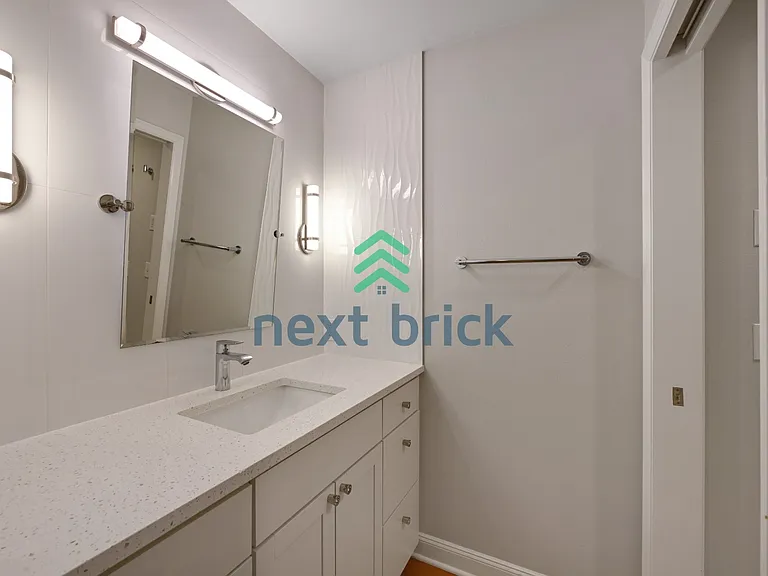 2841 Prosch Ave W #SEATTLE 2841 — Photo 7