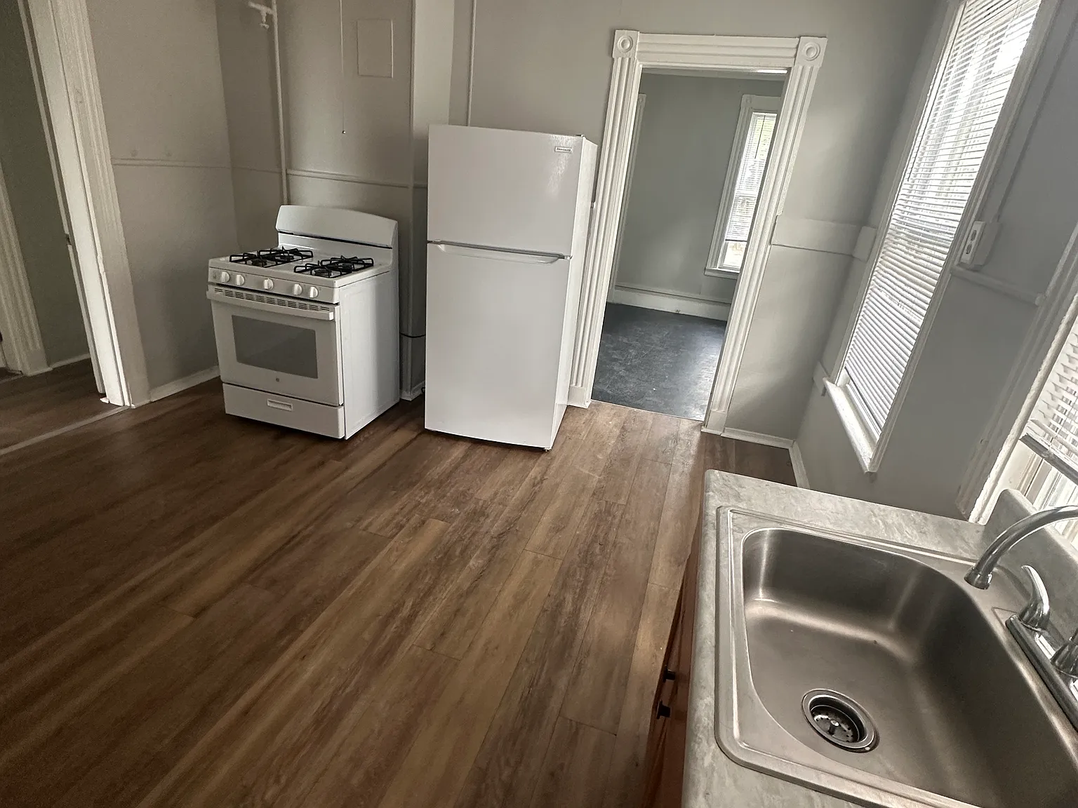 3 bed, 1200 sqft, $2,000 — Photo 4