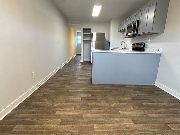 5th image of 1216 Lewis St APT 3