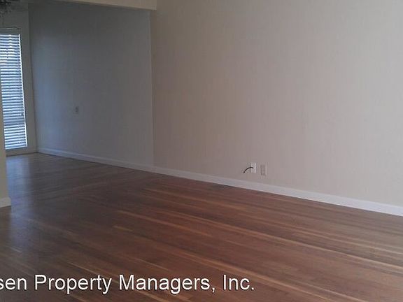 2nd image of 719 27th St APT 2
