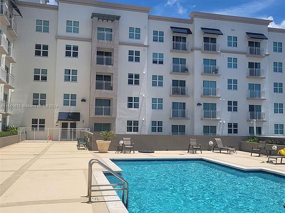 3rd image of 50 Menores Ave APT 725