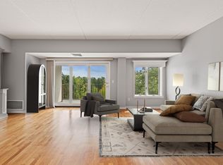 12 Mountain Laurels Dr APT 401, Nashua, NH 03062