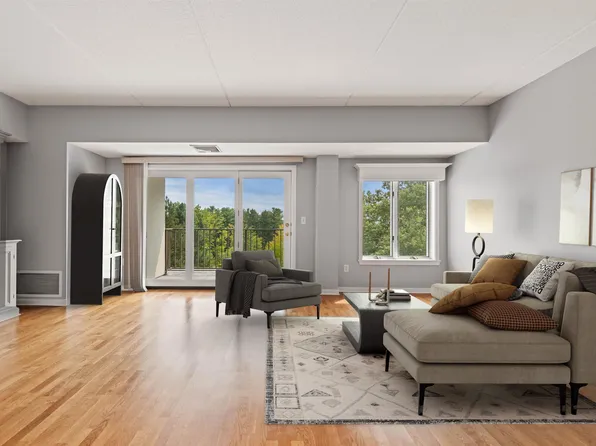 12 Mountain Laurels Drive #401, Nashua, NH 03062