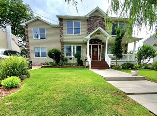 625 Madison Ave, Lindenhurst, NY 11757