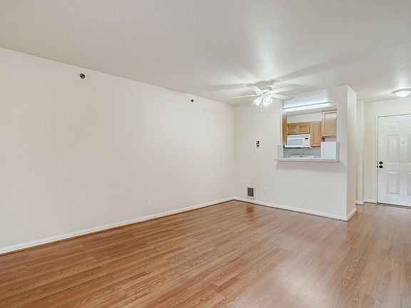 3rd image of 29591 Vanderbilt Street #207