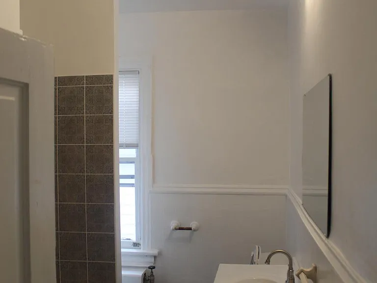 134 E Washington St #2 — Photo 11