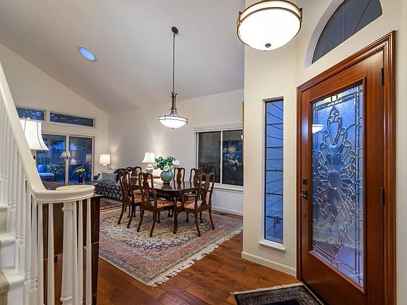 5th image of 159 Saint James Dr
