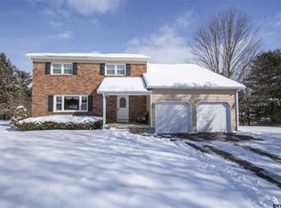 1282 Ardmore Ct, Niskayuna, NY 12309