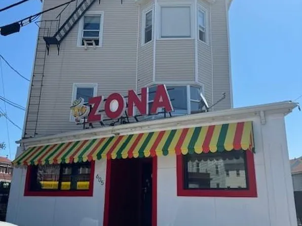 605 Broadway St, Pawtucket, RI 02860