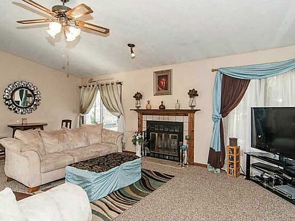 2nd image of 11960 Fairway Circle North Dr