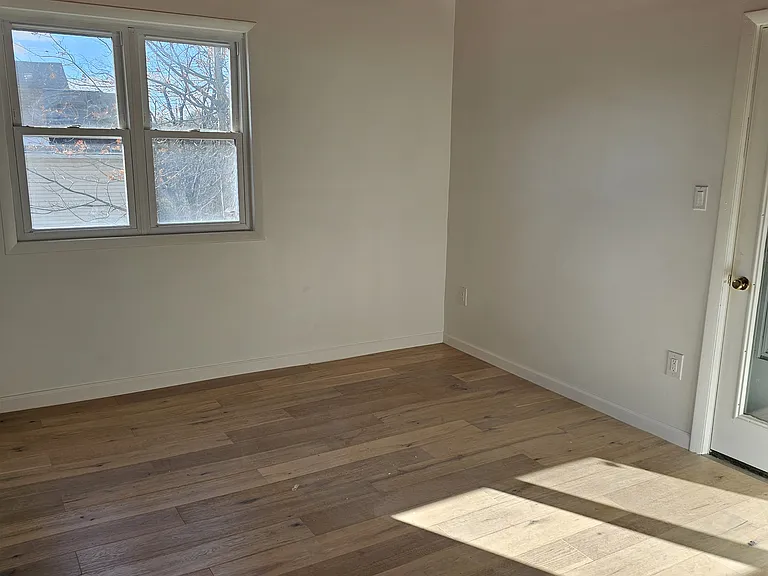 104 Marylea Ave — Photo 6