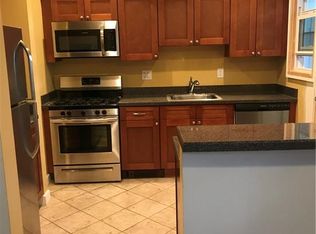 814 Farmington Ave #302, West Hartford, CT 06119
