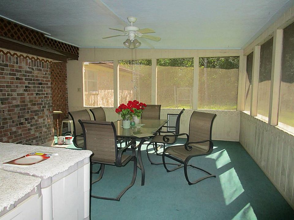 1st image of 150 Echo Ln