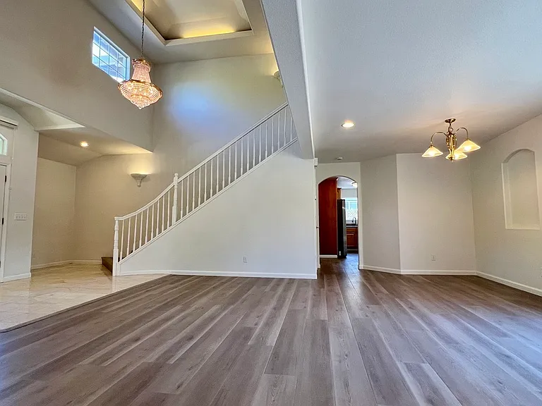 10530 Rampart Ave — Photo 4
