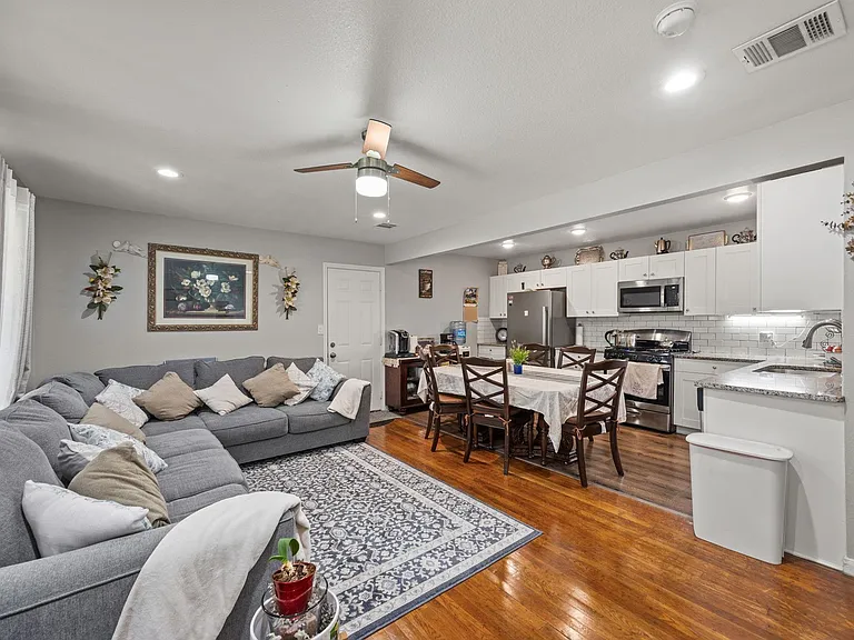 1211 Trimm Ave — Photo 5