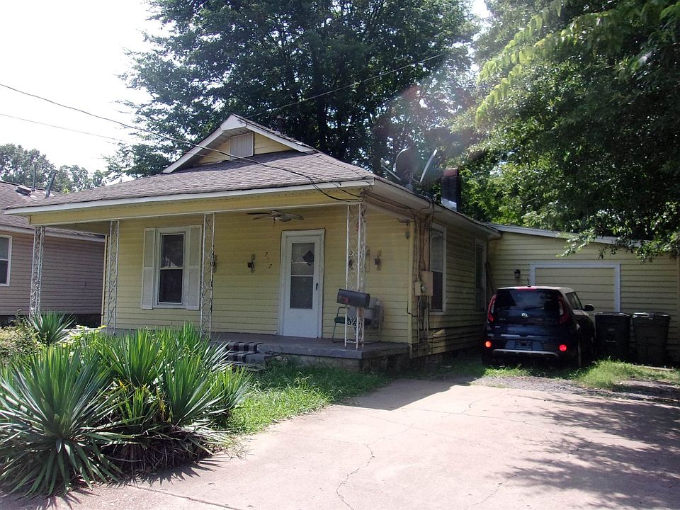 2nd image of 797 N Highland St