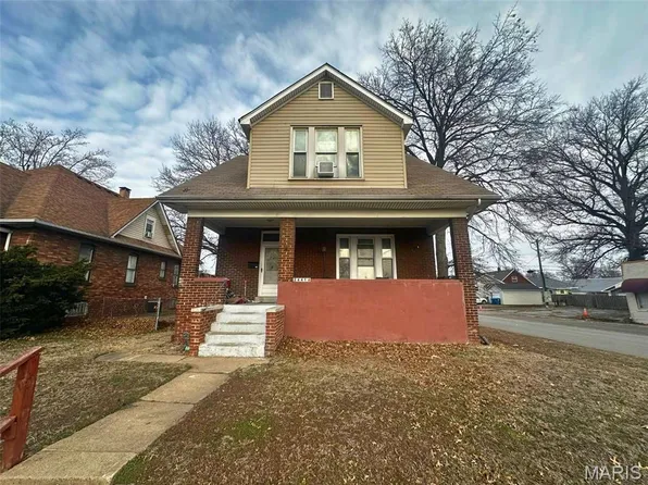2441 Iowa St, Granite City, IL 62040