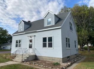 208 W 3rd St, Winthrop, MN 55396