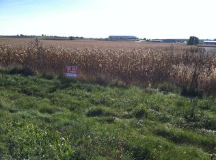 Hawk Trl, Deforest, WI 53532