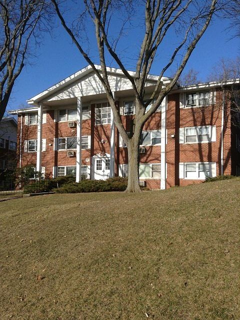 1st image of 235 Country Club Dr APT 2B