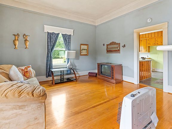 2nd image of 306 Smythe Ave