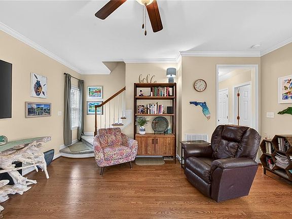 5th image of 6315 Armsby Rd