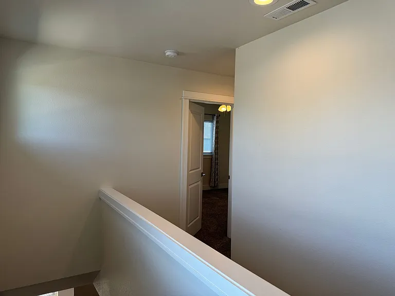 2521 Justine Ln — Photo 15