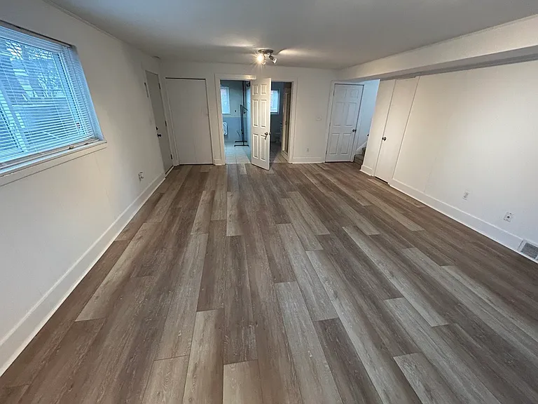 118 W Lawrence Ave — Photo 33