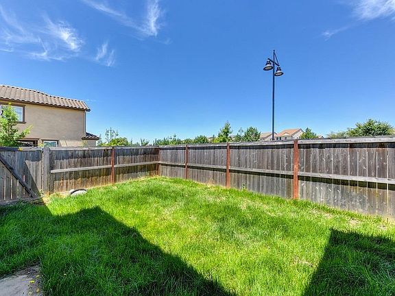 5th image of 3276 Prospect Park Dr