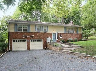 3 Aquaview Ct, Huntington, NY 11743