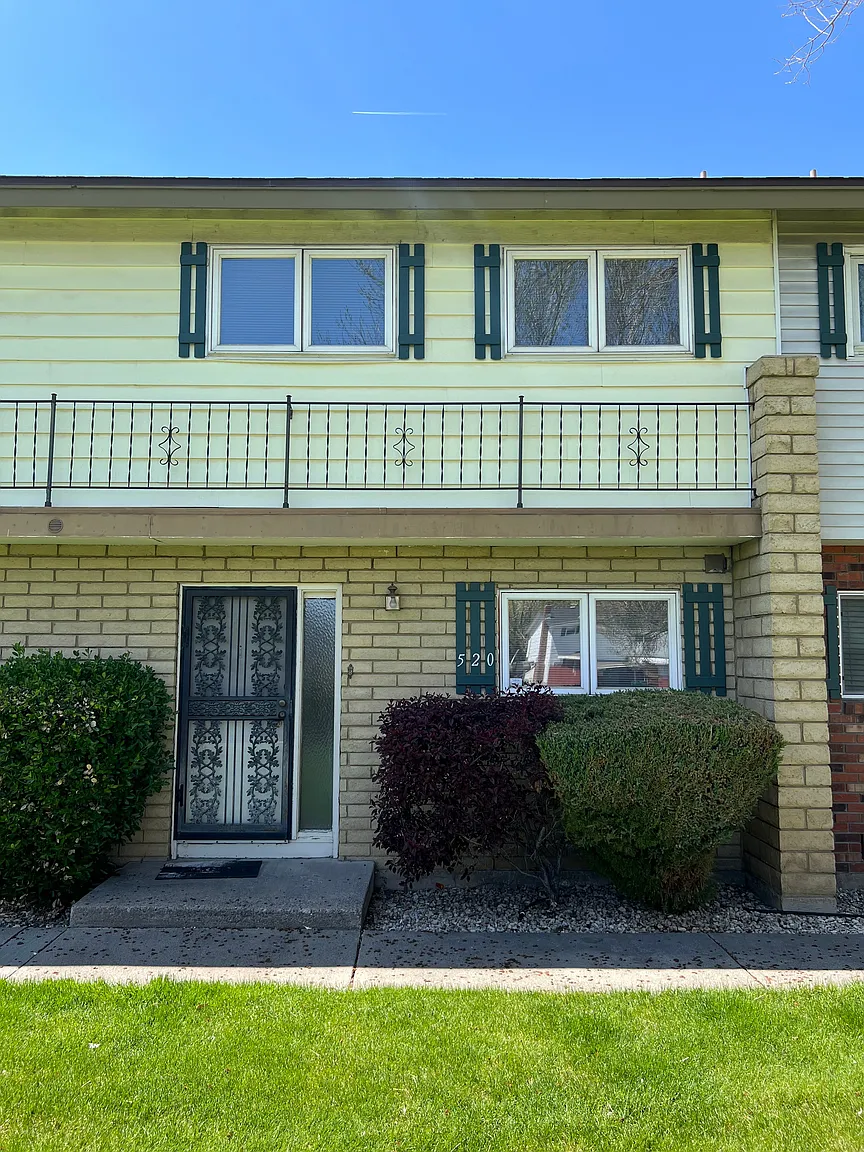 520 Smithridge Park photo 1